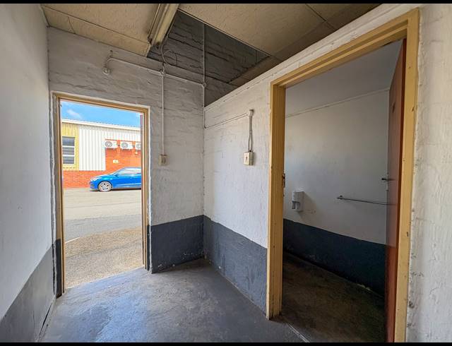 617M² WAREHOUSE FOR SALE IN NEW GERMANY